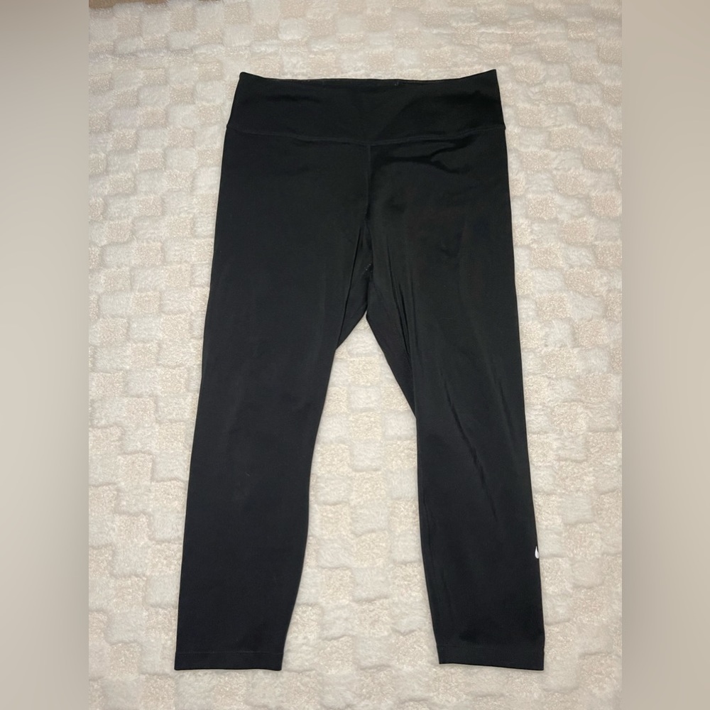 Black leggings